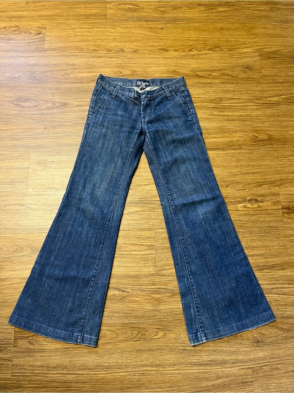 Vintage Y2K Anlo Low-Rise Wide Flare Jeans Medium Wash Made in USA Size 25 / 0
